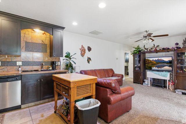 6237 W 4600 S, Hooper, UT 84315