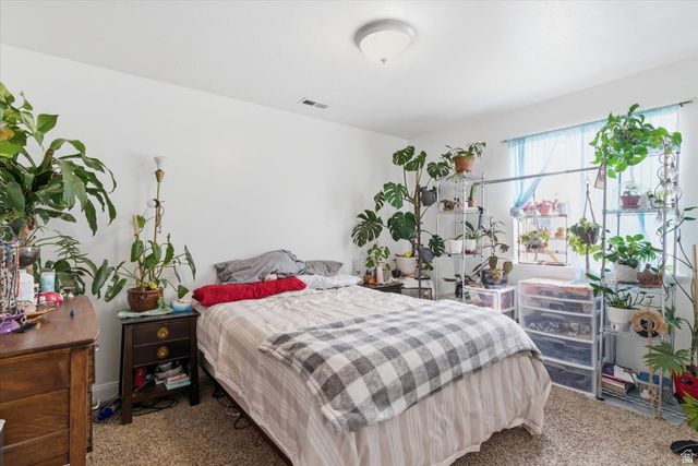 6237 W 4600 S, Hooper, UT 84315