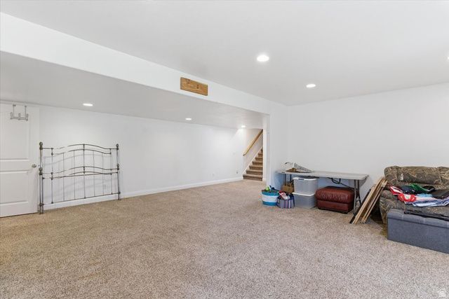 6237 W 4600 S, Hooper, UT 84315