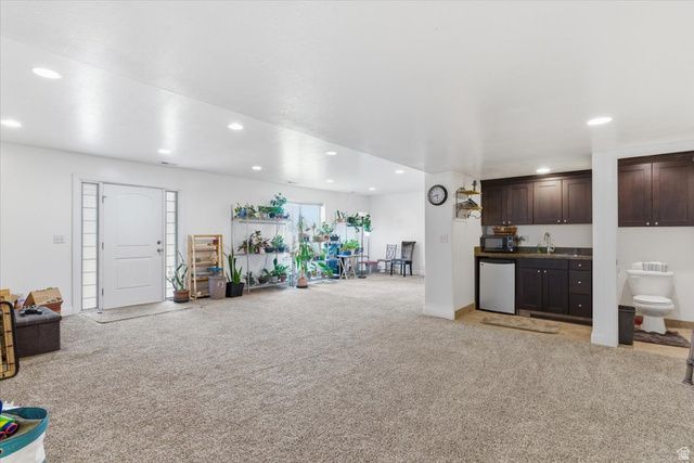 6237 W 4600 S, Hooper, UT 84315