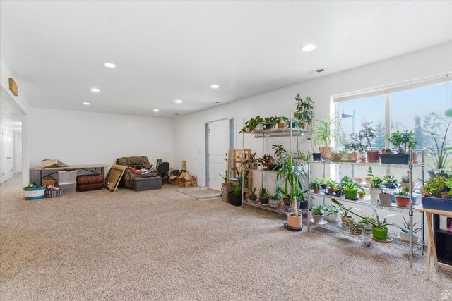 6237 W 4600 S, Hooper, UT 84315