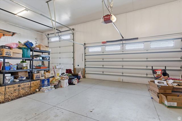 6237 W 4600 S, Hooper, UT 84315