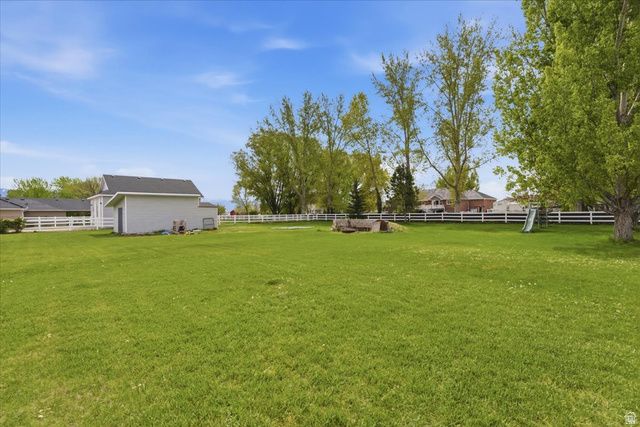 6237 W 4600 S, Hooper, UT 84315