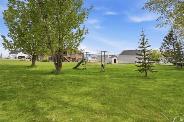 6237 W 4600 S, Hooper, UT 84315