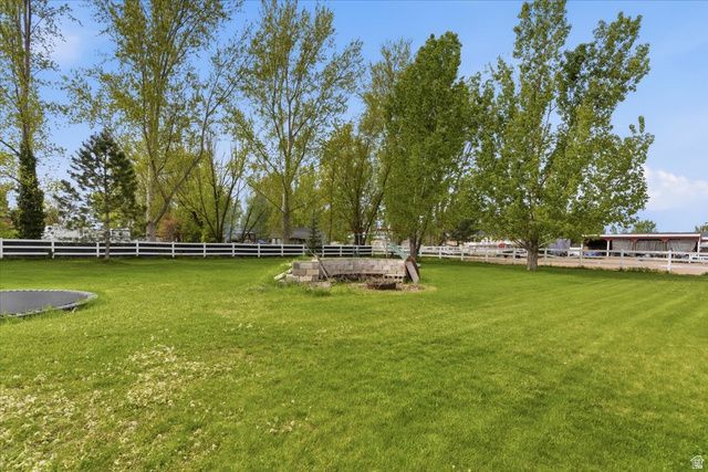 6237 W 4600 S, Hooper, UT 84315