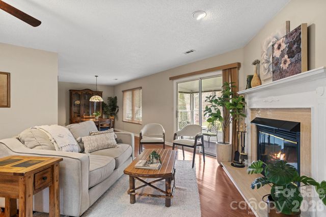 551 Woodfield Lane, Hendersonville, NC 28791