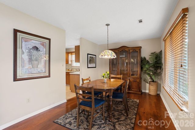 551 Woodfield Lane, Hendersonville, NC 28791