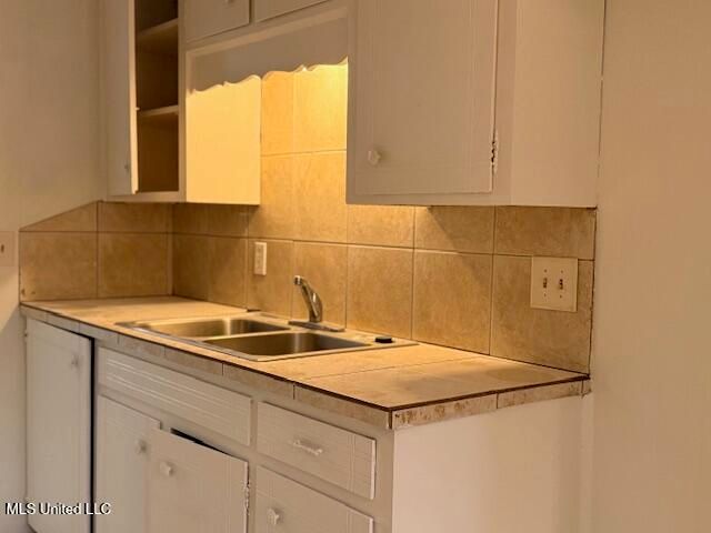 1953 Longwood Drive, Jackson, MS 39212