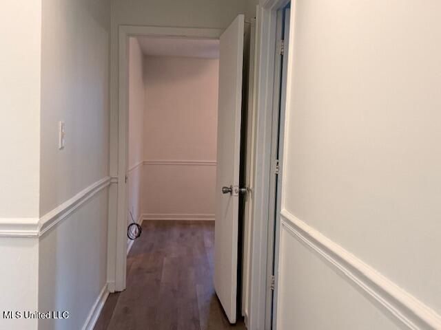 1953 Longwood Drive, Jackson, MS 39212