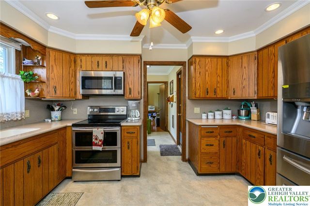 385 Apollo Drive, Bethlehem City, PA 18017