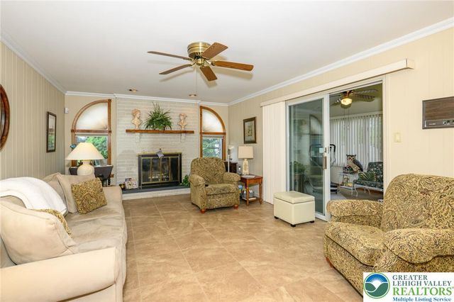 385 Apollo Drive, Bethlehem City, PA 18017