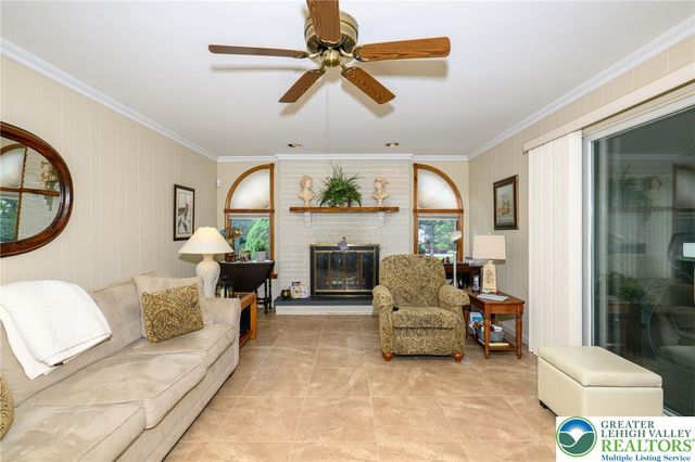 385 Apollo Drive, Bethlehem City, PA 18017