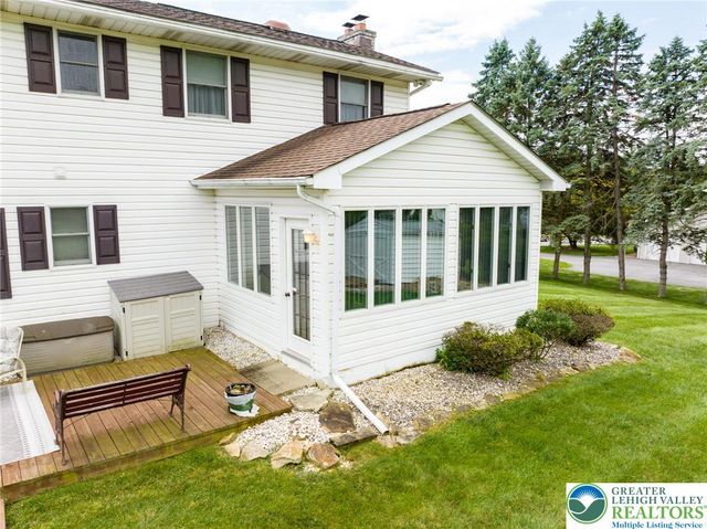 385 Apollo Drive, Bethlehem City, PA 18017