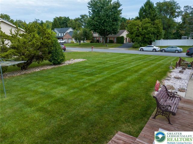 385 Apollo Drive, Bethlehem City, PA 18017