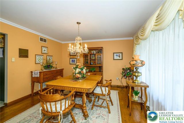 385 Apollo Drive, Bethlehem City, PA 18017