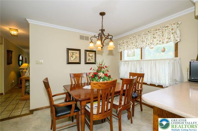 385 Apollo Drive, Bethlehem City, PA 18017