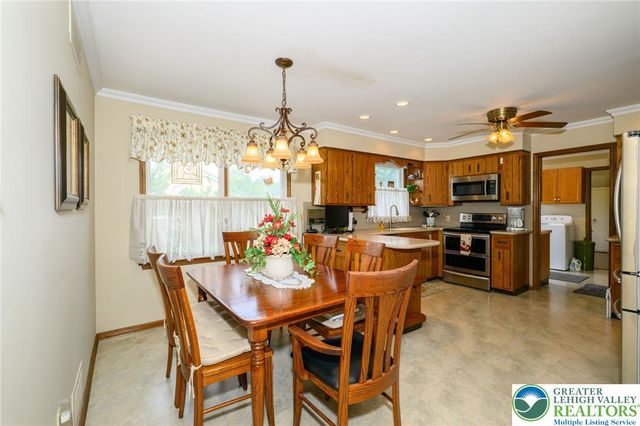 385 Apollo Drive, Bethlehem City, PA 18017