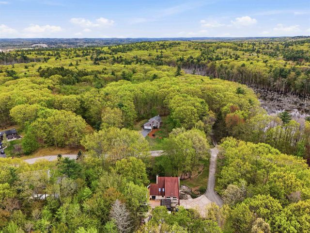 35 Pilgrim Circle, Hampstead, NH 03826