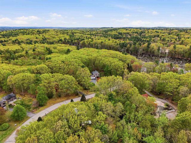 35 Pilgrim Circle, Hampstead, NH 03826