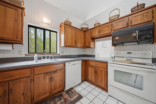 35 Pilgrim Circle, Hampstead, NH 03826