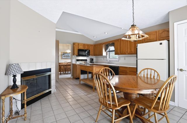 295 Carriage Court, Franklin, IN 46131
