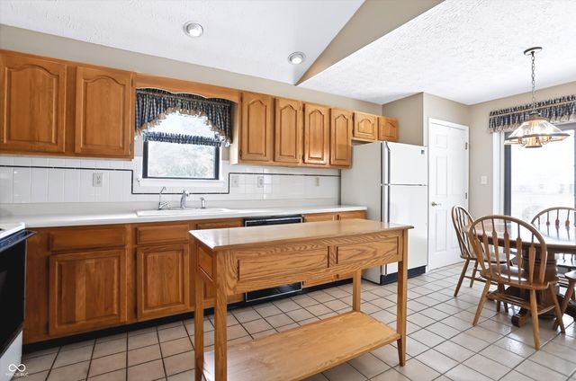 295 Carriage Court, Franklin, IN 46131