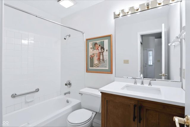 295 Carriage Court, Franklin, IN 46131