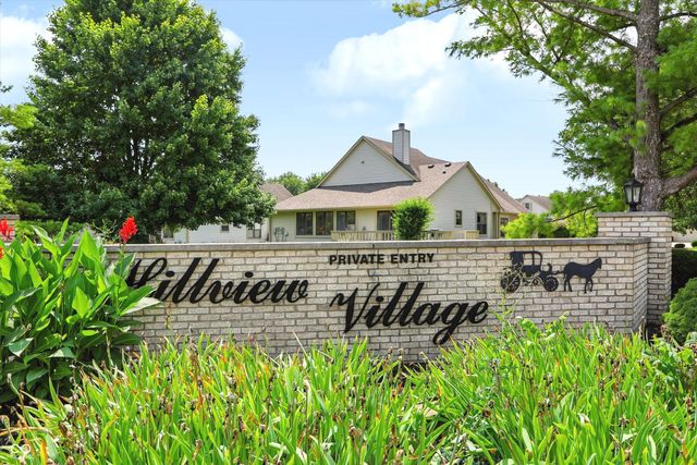 295 Carriage Court, Franklin, IN 46131