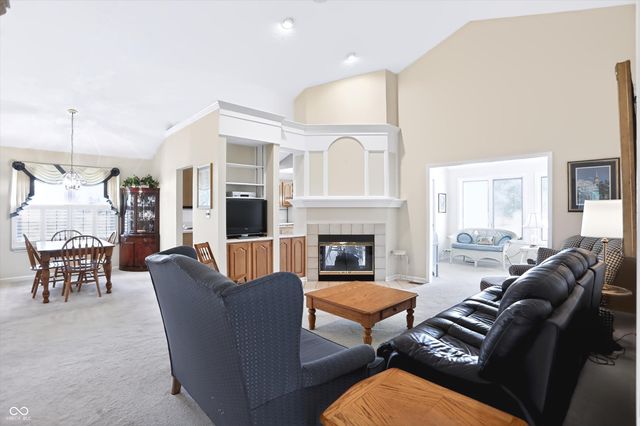 295 Carriage Court, Franklin, IN 46131