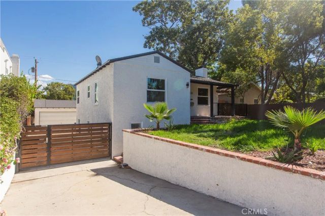 210 N Naomi, Burbank, CA 91505