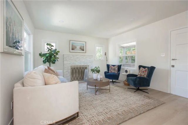210 N Naomi, Burbank, CA 91505