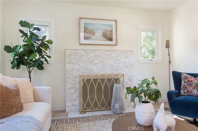 210 N Naomi, Burbank, CA 91505