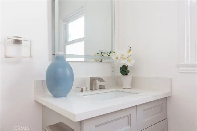 210 N Naomi, Burbank, CA 91505
