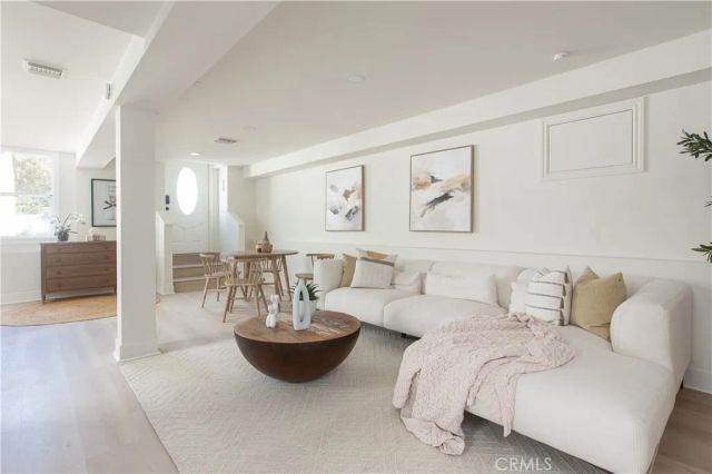 210 N Naomi, Burbank, CA 91505