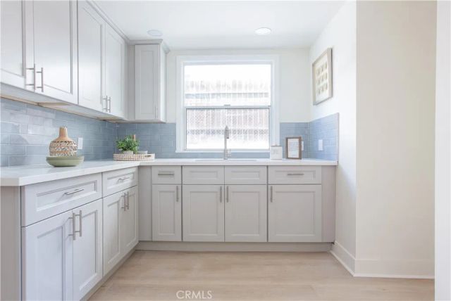 210 N Naomi, Burbank, CA 91505