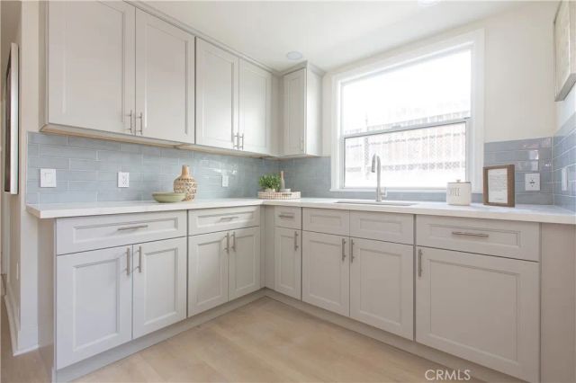 210 N Naomi, Burbank, CA 91505