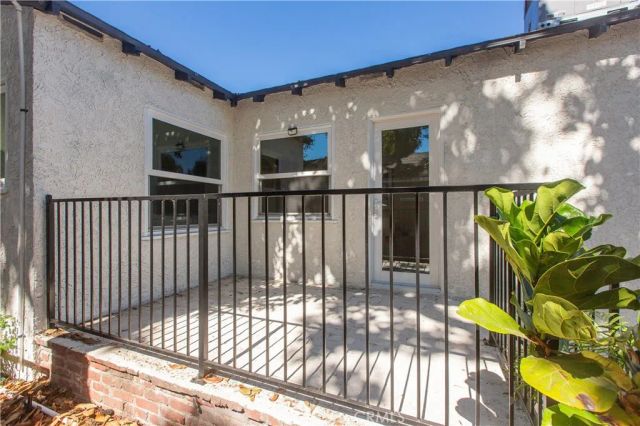 210 N Naomi, Burbank, CA 91505