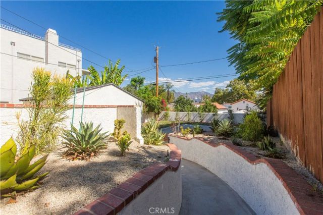 210 N Naomi, Burbank, CA 91505