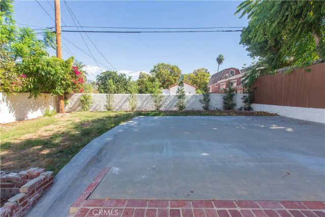 210 N Naomi, Burbank, CA 91505