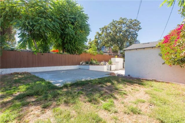 210 N Naomi, Burbank, CA 91505