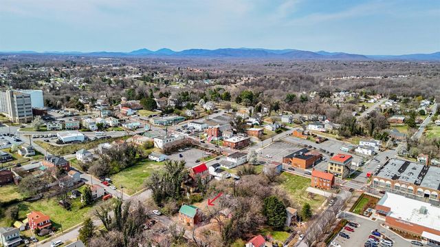 911 6th Street, Lynchburg, VA 24504