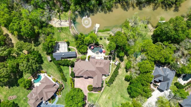 18703 Palm Beach Boulevard, Conroe, TX 77356