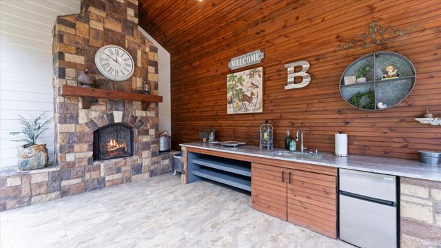 18703 Palm Beach Boulevard, Conroe, TX 77356