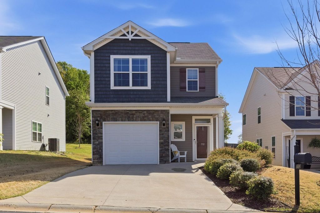 712 Hayden Lane, Inman, SC 29349