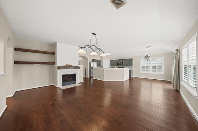 4926 Quiet Canyon Drive, Friendswood, TX 77546