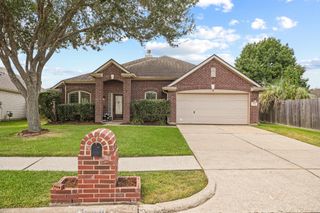 4926 Quiet Canyon Drive, Friendswood, TX 77546