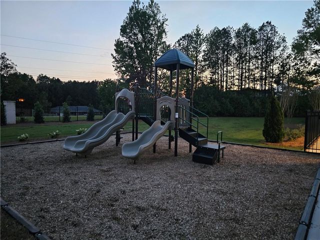 2859 Beacon Bend Crossing, Lawrenceville, GA 30043