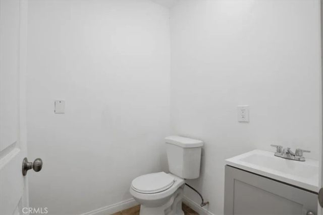7542 White Oak Ave, Van Nuys, CA 91406