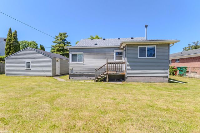 22488 Piper Avenue, Eastpointe, MI 48021