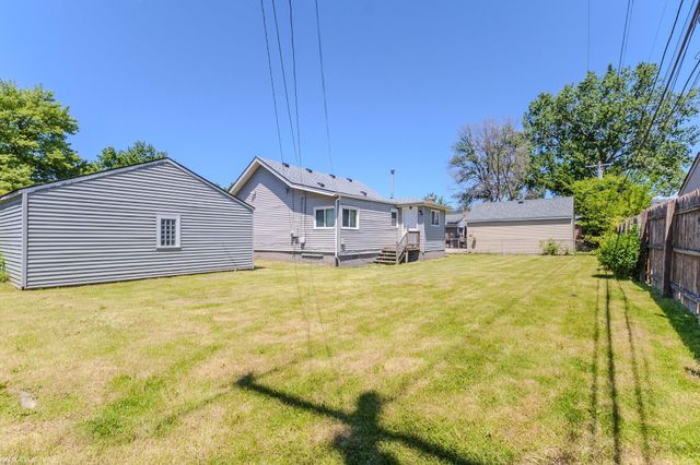 22488 Piper Avenue, Eastpointe, MI 48021
